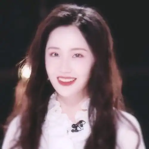 王艺瑾头像自截自调/禁二改二传/抱图评论… - 堆糖,美图壁纸兴趣社区