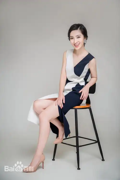 04hx9xk1">何卿,1986年10月12日出生于安徽省芜湖市,中国内地女主持人