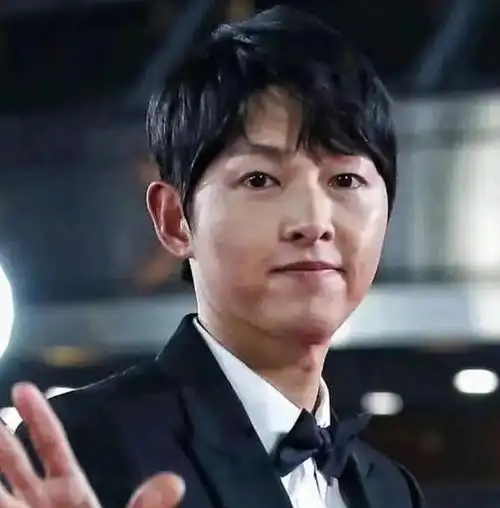 韩国新生代男神花期太短?三十一过,个个脸肿脖子粗,帅哥变大姨