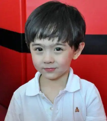 中美混血小帅哥alex爆红