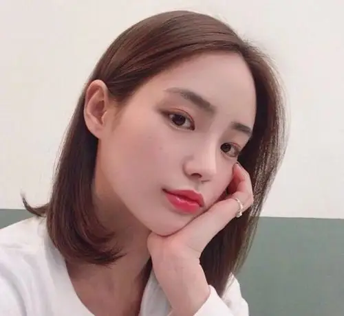 显嫩的短发发型图片