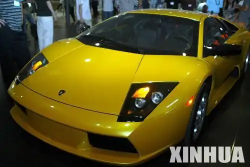 意大利兰博尔吉尼公司的diablo跑车图
