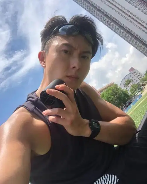 王浩信不负众望,凭借"盲侠"角色封帝,击败众强劲对手!