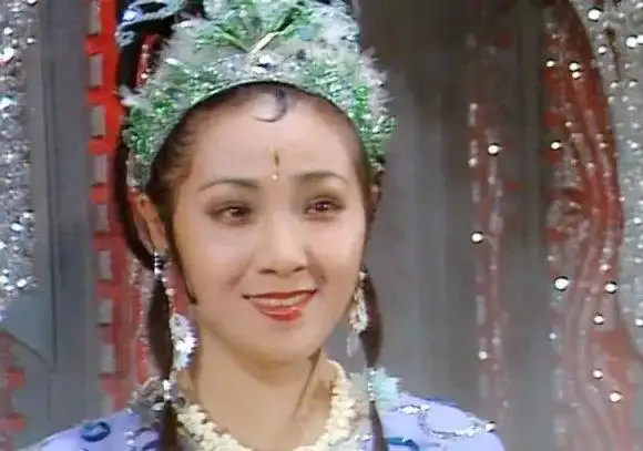 86版《西游记》截图,金鼻白毛老鼠精