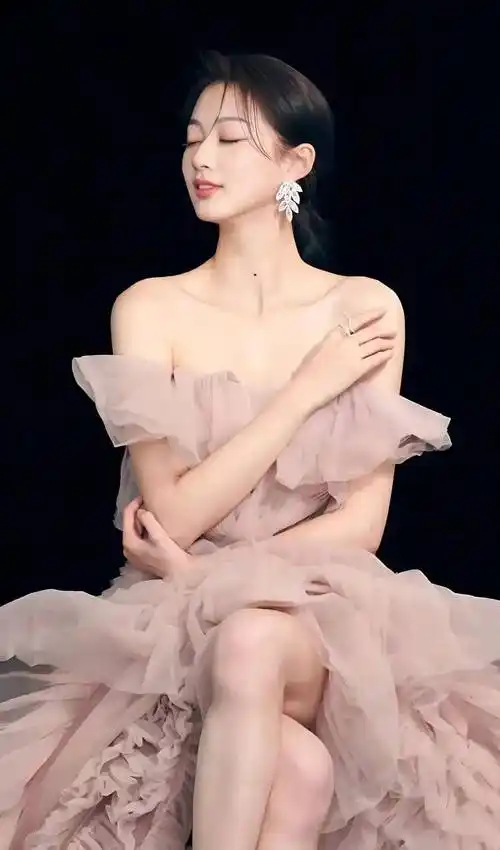 才貌双全的复旦大学校花冯琳,未来前途似锦!_青春_目光_氧气