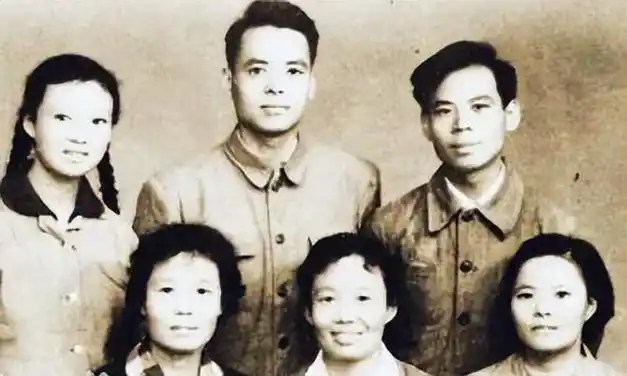 1949年杨虎城全家遇害,孙子花半个世纪找到凶手:祝你活到110岁