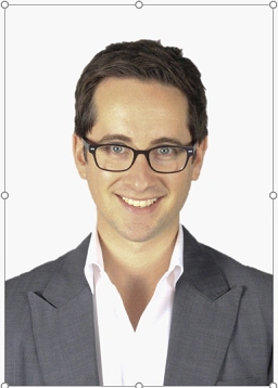 然后将图片填充为蓝色,一张蓝底证件照就做好了!