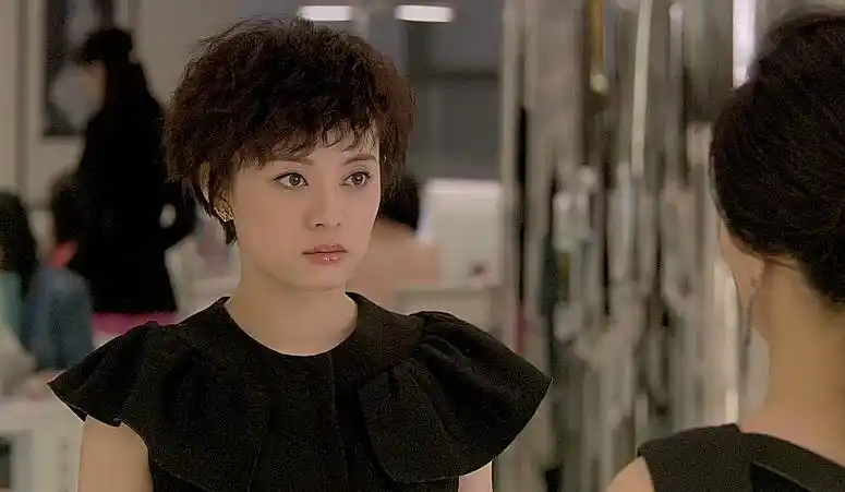 孙俪在《辣妈正传》中的唯美剧照,百变造型抢眼!