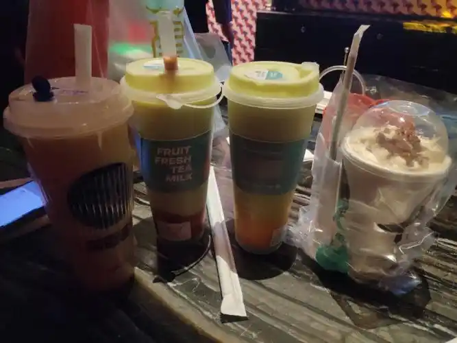 完赶紧冲去干饭,选了很久,最后选择了烤肉79吃完又开始继续造,奶茶