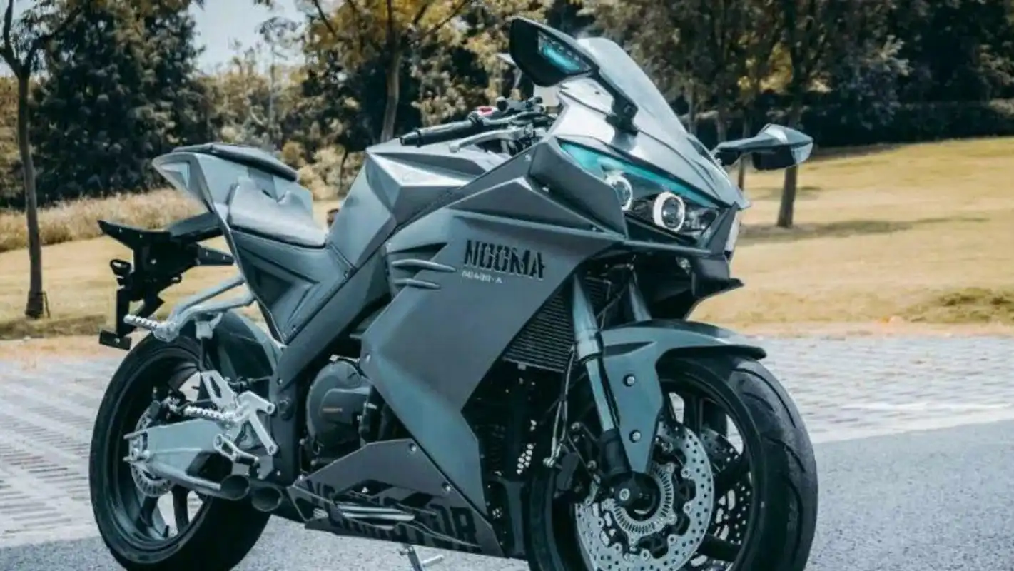 国产ktm rc8,诺玛刀锋400 说起这个车啊,很多粉丝朋友应该和我是一个