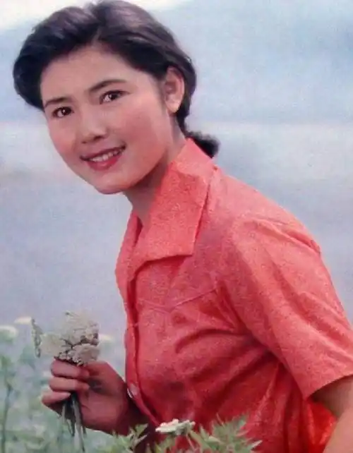 任冶湘:80年代清纯女神,曾红极一时,28岁巅峰时,因病隐退