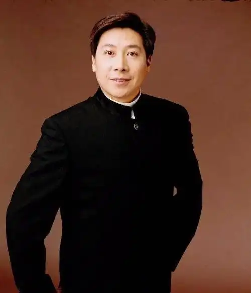 李双江妻子梦鸽前男友,身份并不简单,香港人称誉为歌圣!