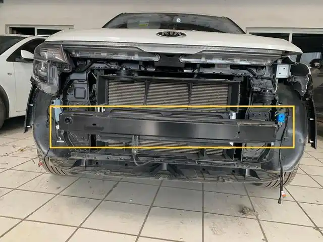 四辆车的前防撞梁对比,仅供了解汽车常识,不具备参考价值!