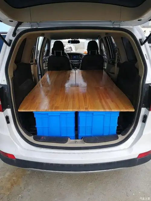 2016款宝骏730五座版改床车