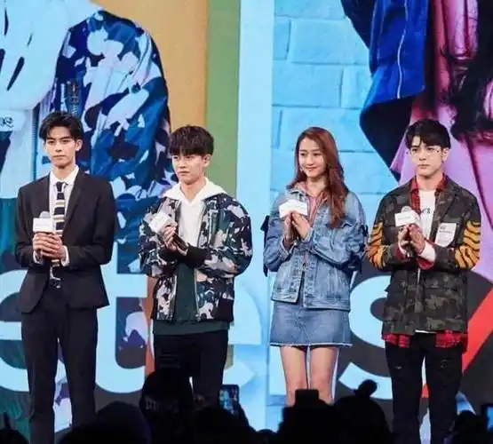 身高比例超好男星刘宇宁看不见赵露思杨洋同框肖战热巴被吐槽