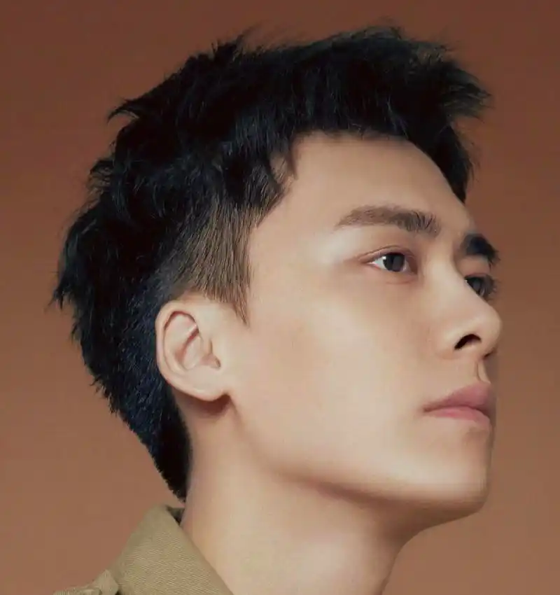 帅哥也难逃"中年发福"?李易峰新剧包子脸,网友:是发型惹的祸