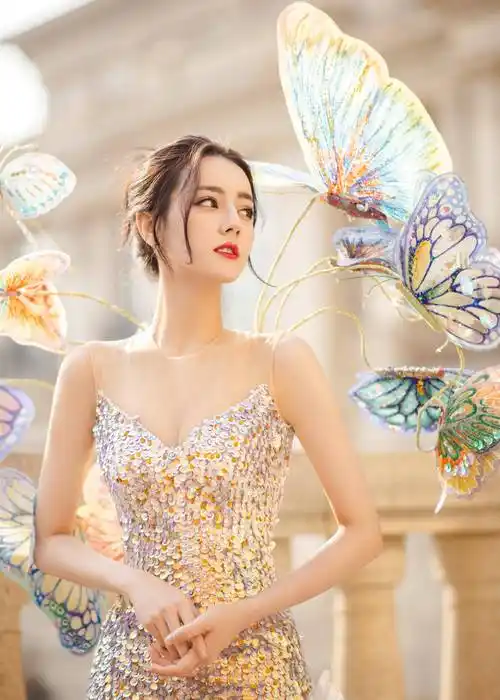 迪丽热巴部分红毯造型,简直长在了我的审美点上_审美_迪丽热巴_造型