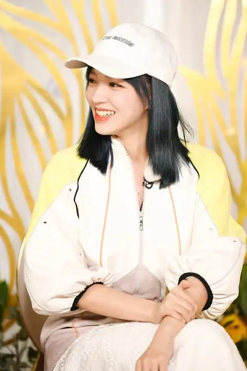 程潇超话·#奔跑吧#潇潇子奔跑吧"春游记"时尚特辑,fashion秀正式开幕