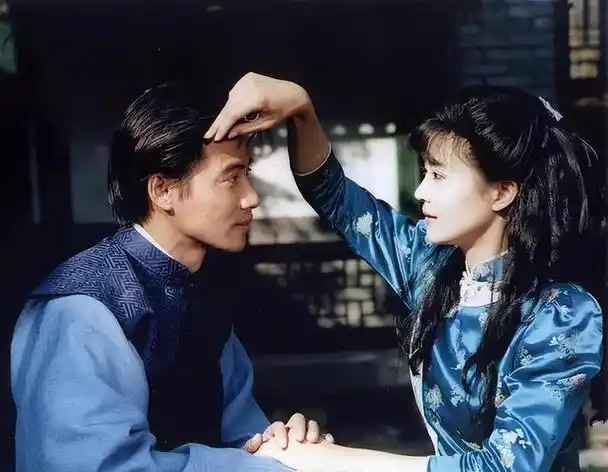 回顾张佩华我这辈子正确的决定就是娶了空姐生一儿一女