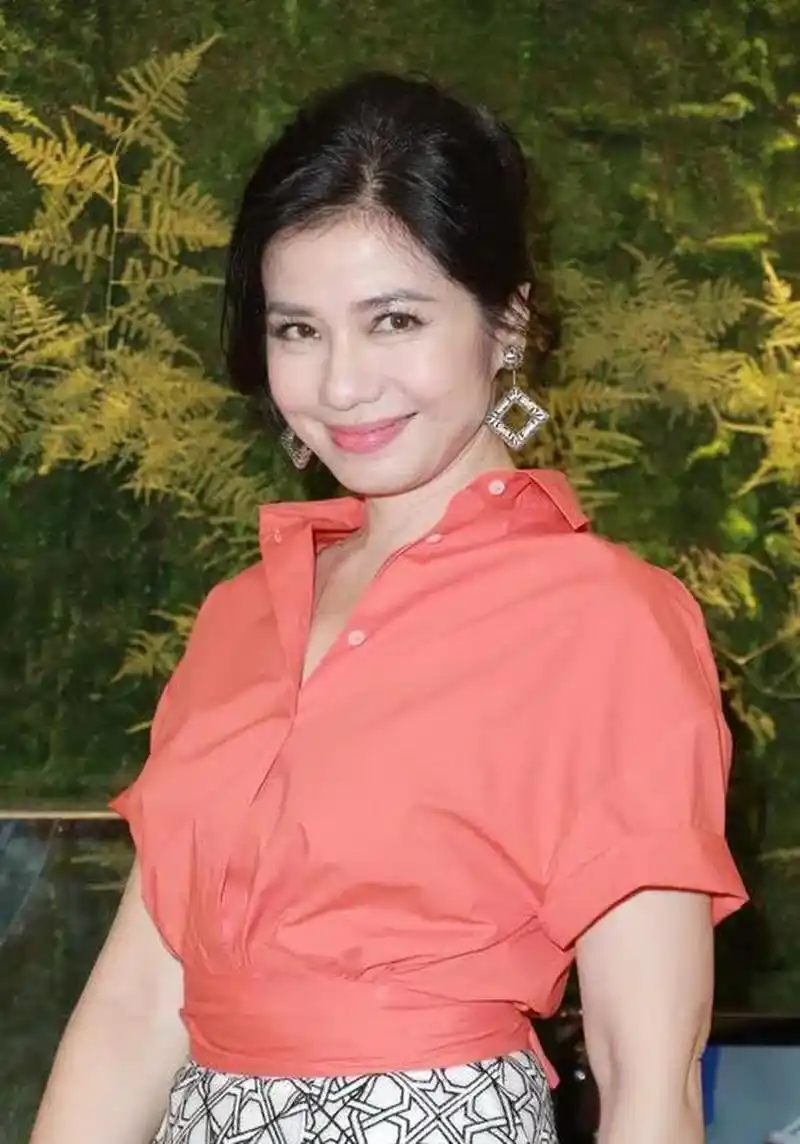 惨遭周润发欺辱的12位女星