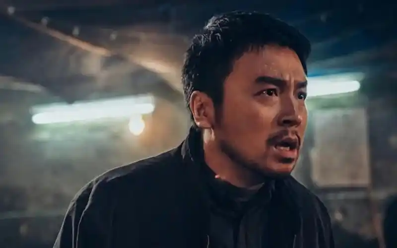 电影刺杀小说家信念版预告雷佳音为救女儿勇闯异世界