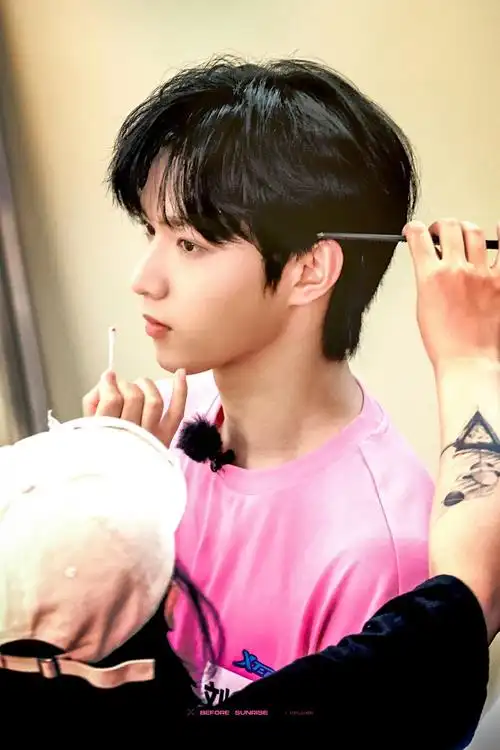 刘耀文全场mvp##刘耀文 同尔五间烁梦万里