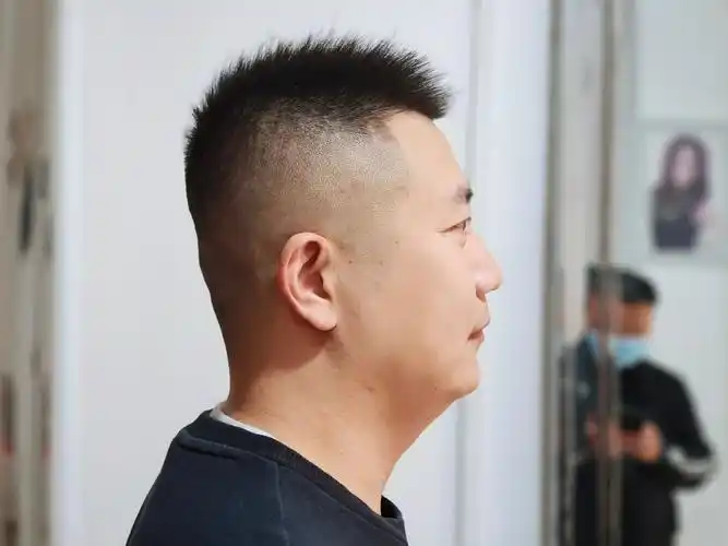 清爽帅气男士发型18款,天热这样剪就对了,你也可以变型男