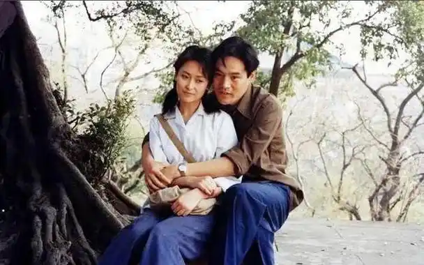 演员左翎长相漂亮戏也好带女儿嫁普通丈夫终获幸福