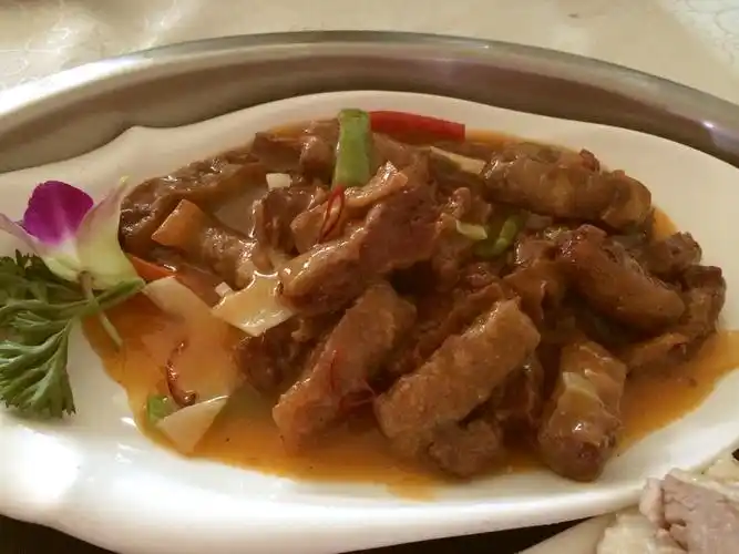 酸辣袈裟,感觉就是松肉加酸辣汁,还是挺好吃的.