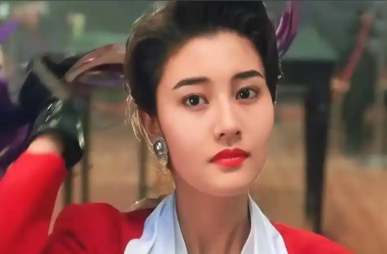 除了《笑傲江湖》中的"岳灵珊",李嘉欣还参演过这些电影(一)_平西王