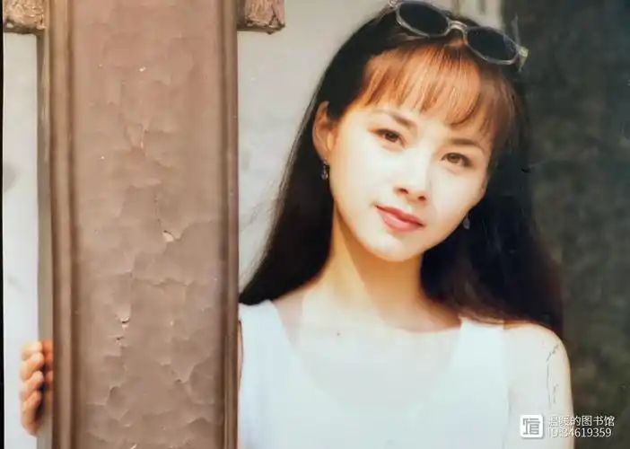 何琳:37岁结婚生女,公婆一家都是名人,同甘共苦互为骄傲