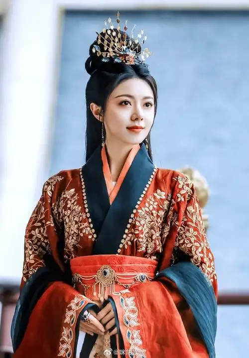 95花千秋绝色古装扮相##张凌赫赵今麦公主抱