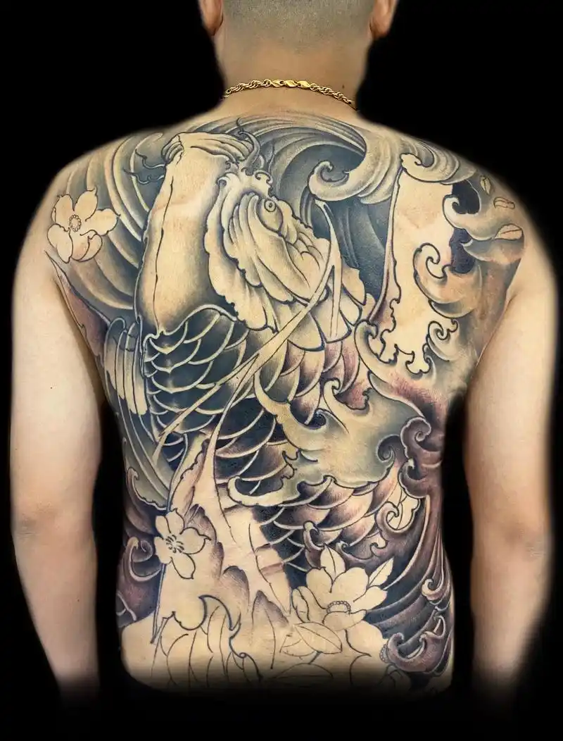 浮图刺青作品 (未完成)#满背纹身 #鲤鱼纹身#滁州纹身 # - 抖音