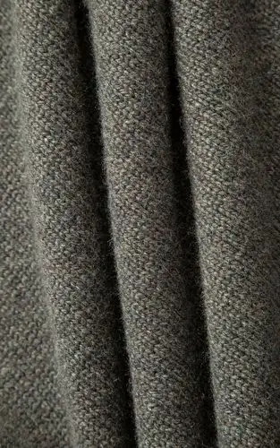 77%羊毛混纺针织面料,防寒保暖