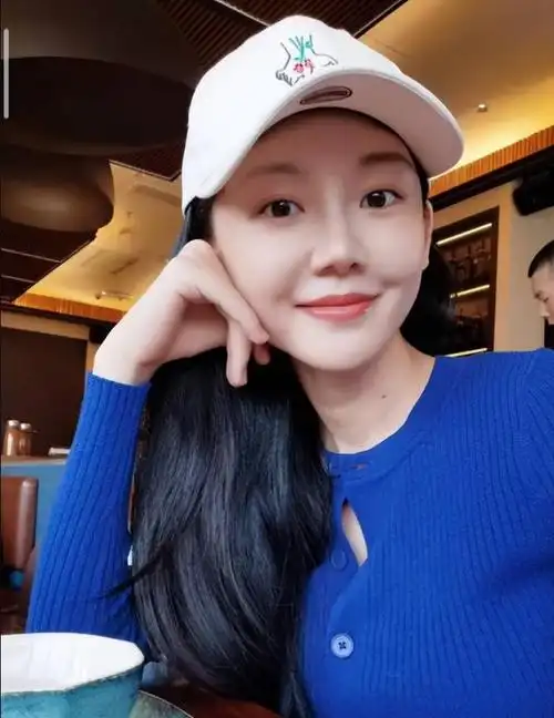 尽管苗苗和郑恺已经结婚多年,也有了孩子,但他们夫妻之间的仪式感还是