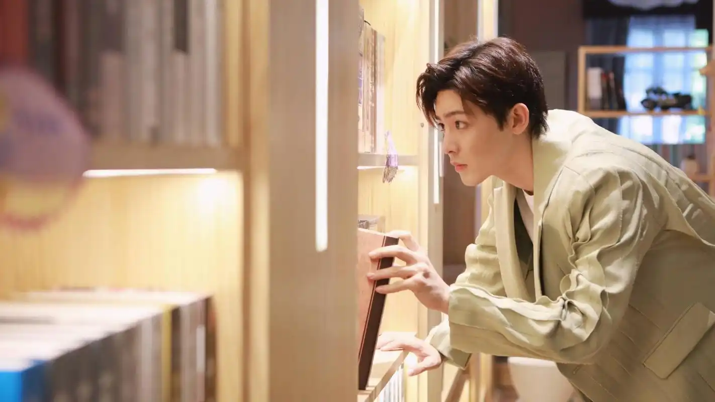 演员侯明昊,电视剧《寒武纪》中帅气的捡子哥,来看帅照