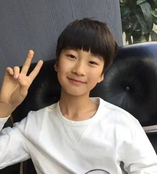 张亮发长文回应14岁天天恋情,字字戳心,评论区却一片欢声笑语|张悦轩