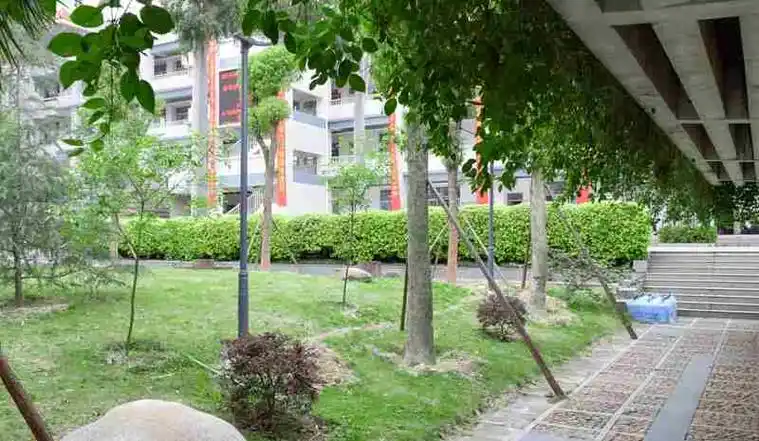 欢迎来到福建省南安第一中学