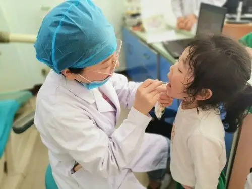 森林宝贝开心进社区----小森林包河花园幼儿园社区活动