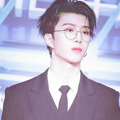 范丞丞(滤镜头像)-甜芷爱豆杂货铺(暂时关铺)-话本小说网