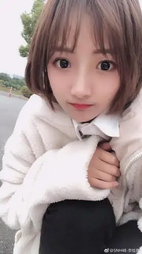 短发小恩yyds好吧发一波旧时短发小恩的图