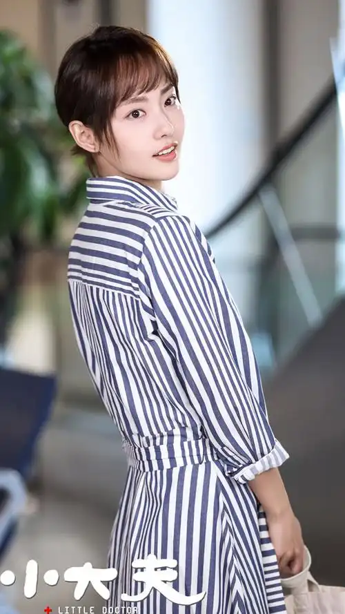 张嘉倪《小大夫》收官 首部生活情感剧喜获好评