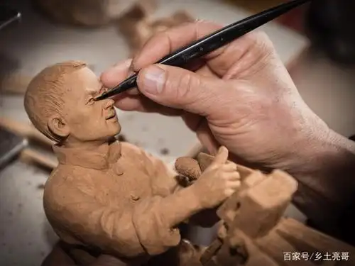 玩一生黄泥巴的人 黄陂泥塑非遗文化传人陈友芳的故事