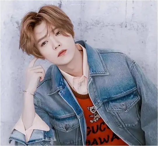 鹿晗风光不再粉丝纷纷撤离时代抛弃你时连声再见都吝啬