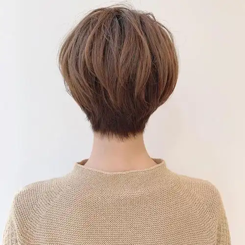 短发无论怎么剪也要试试这15款利落蓬松很时尚