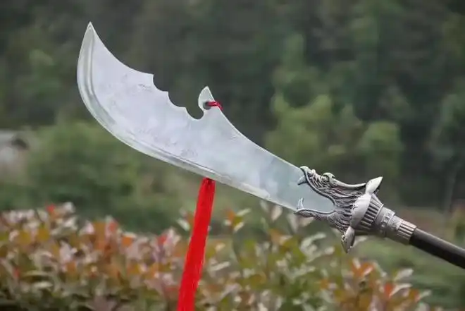 兵器谱中国古代冷兵器之重兵关羽的青龙偃刀只排第三