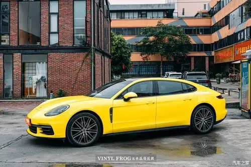 保时捷帕拉梅拉改色水晶葵花黄