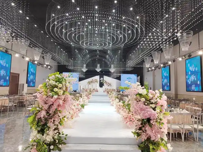 诸城婚礼举办新风向!"一站式"婚礼堂成大热门