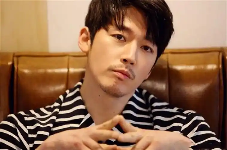 从师生到恋人再到夫妻韩国视帝张赫和妻子的爱情宛如韩剧