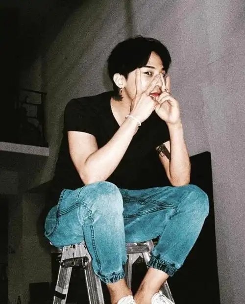 权志龙天啊真的好好看